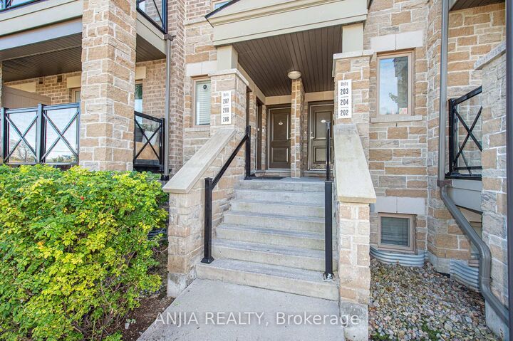 Property Photo:  10 Dunsheath Way 207  ON L6B 1N3 