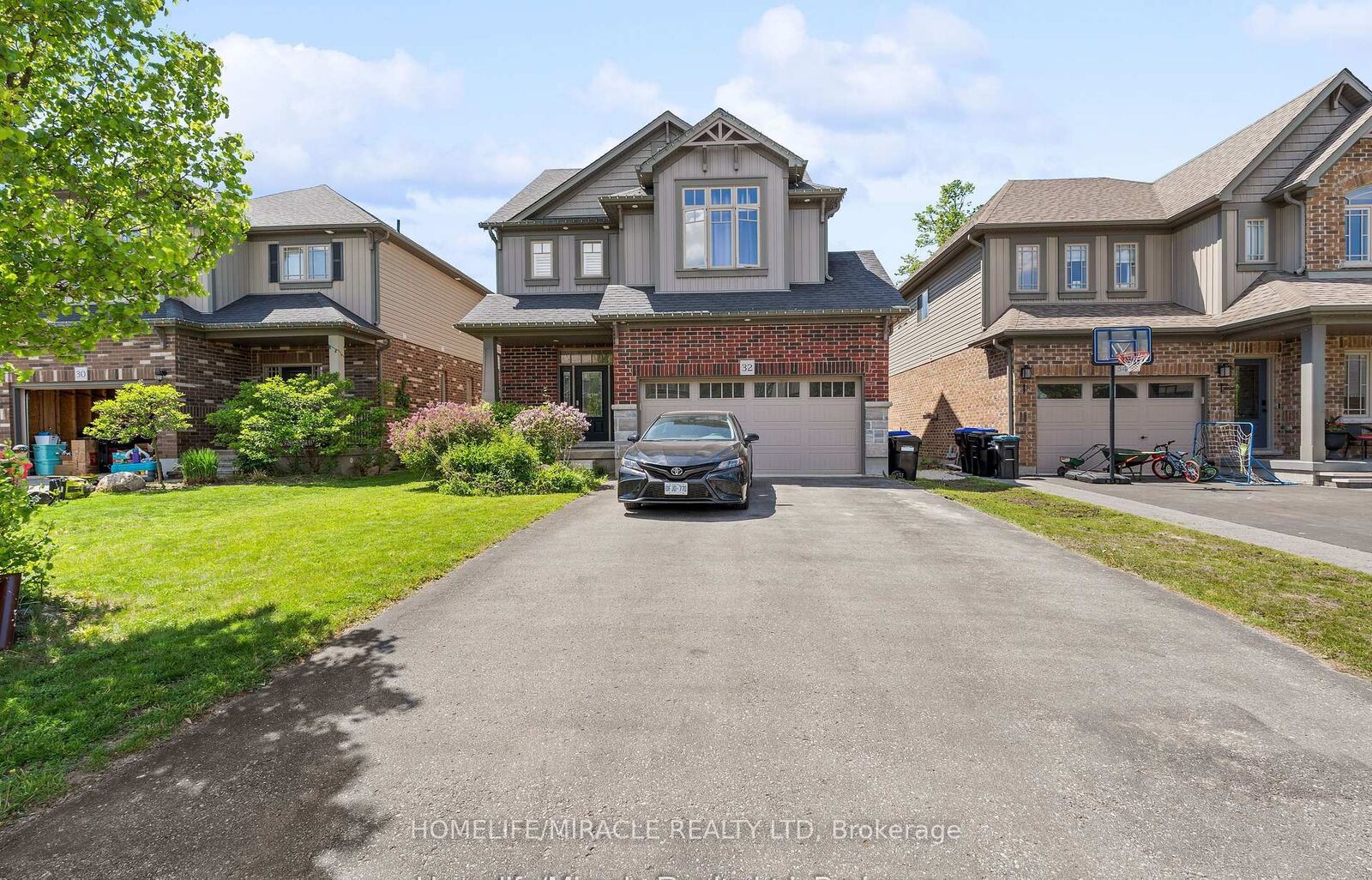 Property Photo:  32 Carleton Trail  ON L0G 1A0 