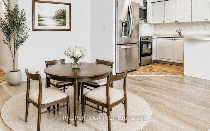 Property Photo:  238 Doris Avenue 812  ON M2N 6W1 