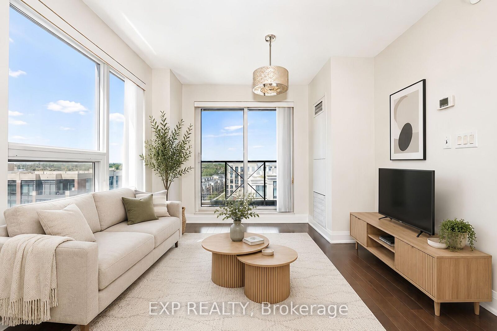 Property Photo:  1 Uptown Drive 1207  ON L3R 5C1 