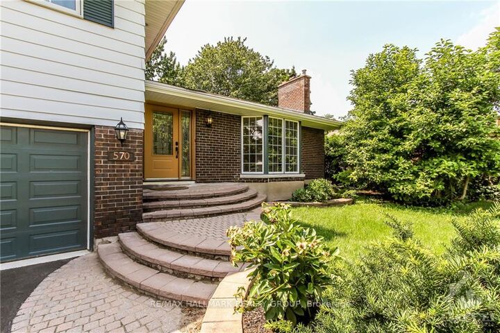 Property Photo:  570 Duff Crescent  ON K1J 7C5 