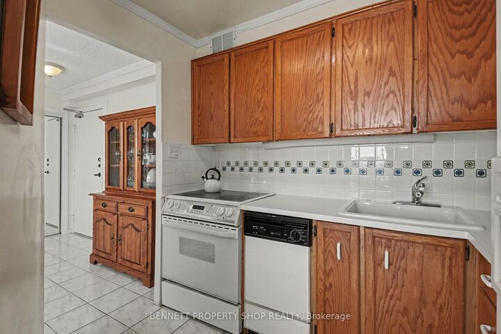 Property Photo:  530 Laurier Avenue W 903  ON K1R 7T1 