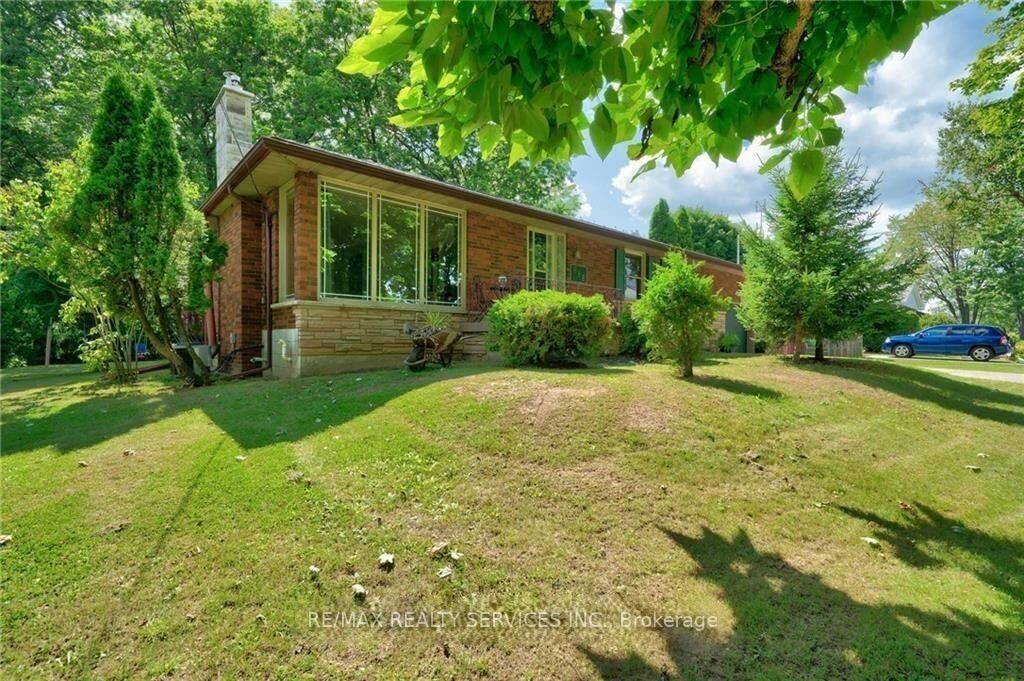 Property Photo:  68 Rymal Road E Main  ON L9B 1C1 