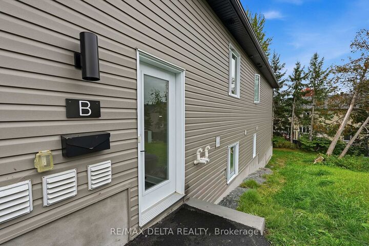 Property Photo:  888 Chapman Street B  ON K4K 1E5 