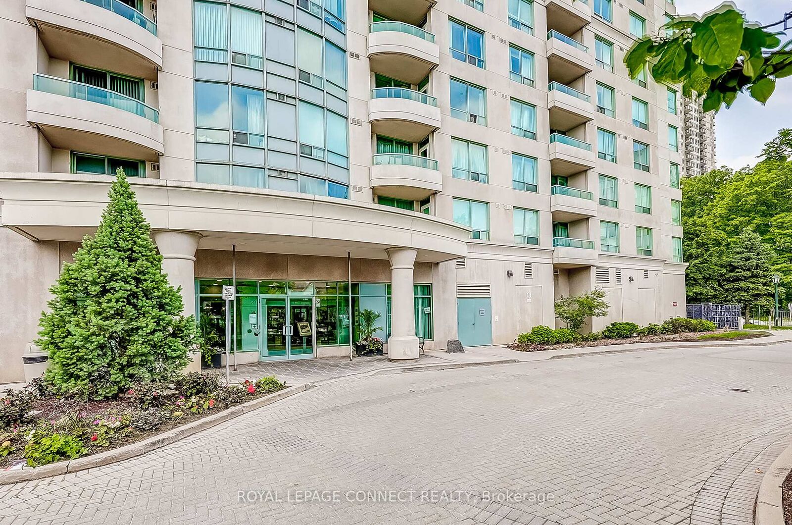 Property Photo:  61 Town Centre Court 403  ON M1P 5C5 