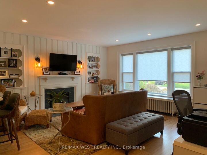 Property Photo:  258 South Kingsway N/A Unit 1  ON M6S 3V1 