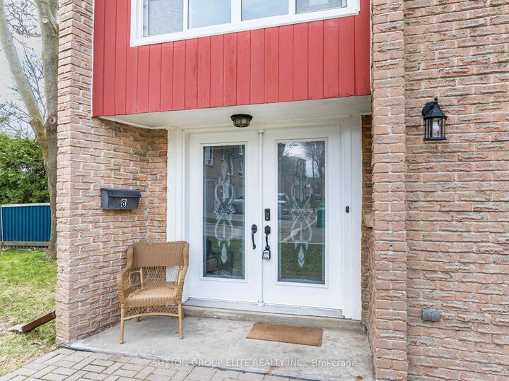 Property Photo:  640 Rathburn Road E 8  ON L4Z 1C6 