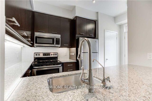 Property Photo:  370 Square One Drive 27 R1  ON L5B 0E6 