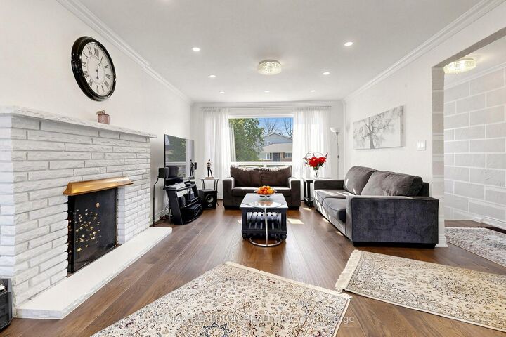 Property Photo:  244 Tampico Road Main  ON L4C 4R7 