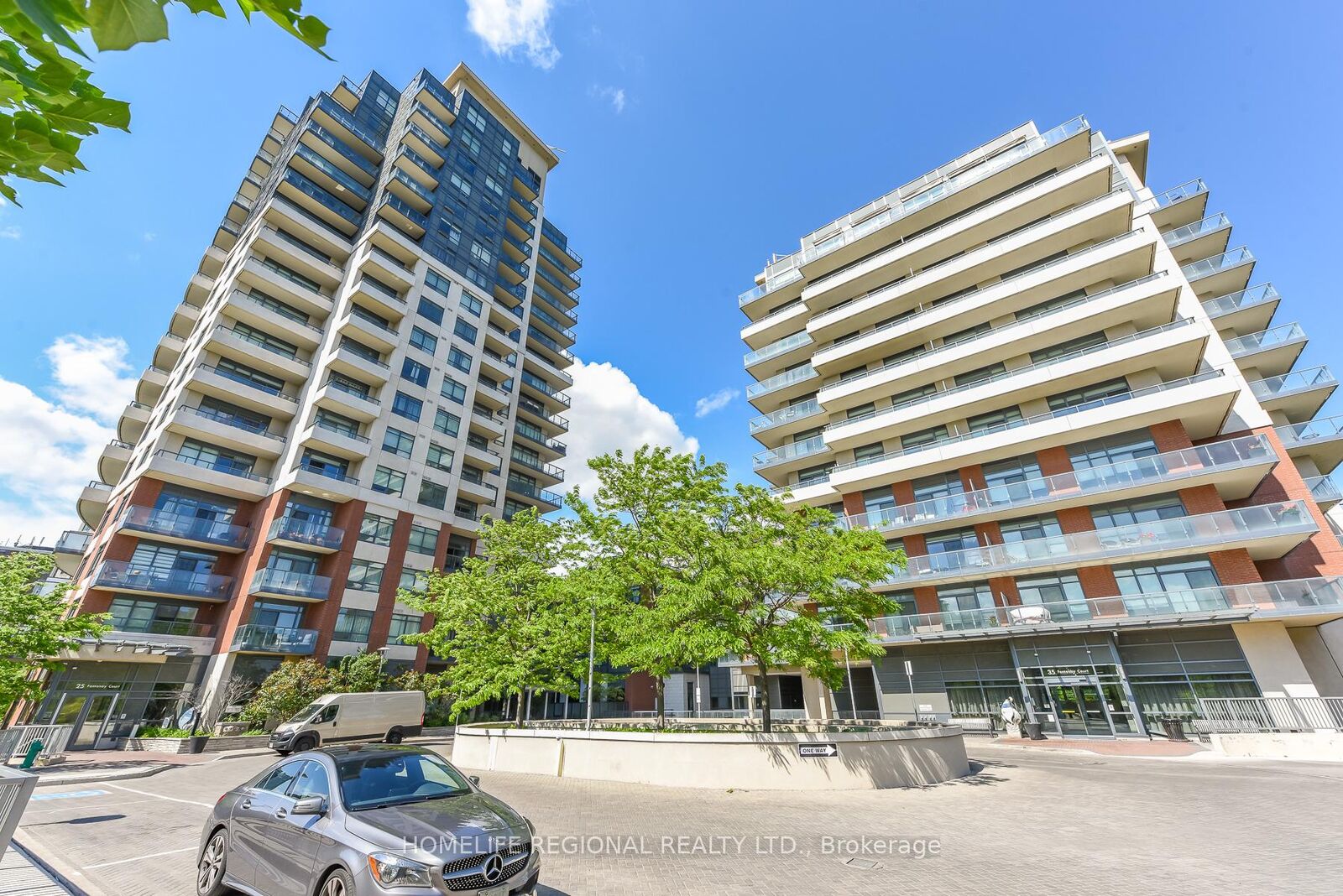 Property Photo:  25 Fontenay Court 1306  ON M9A 0C4 
