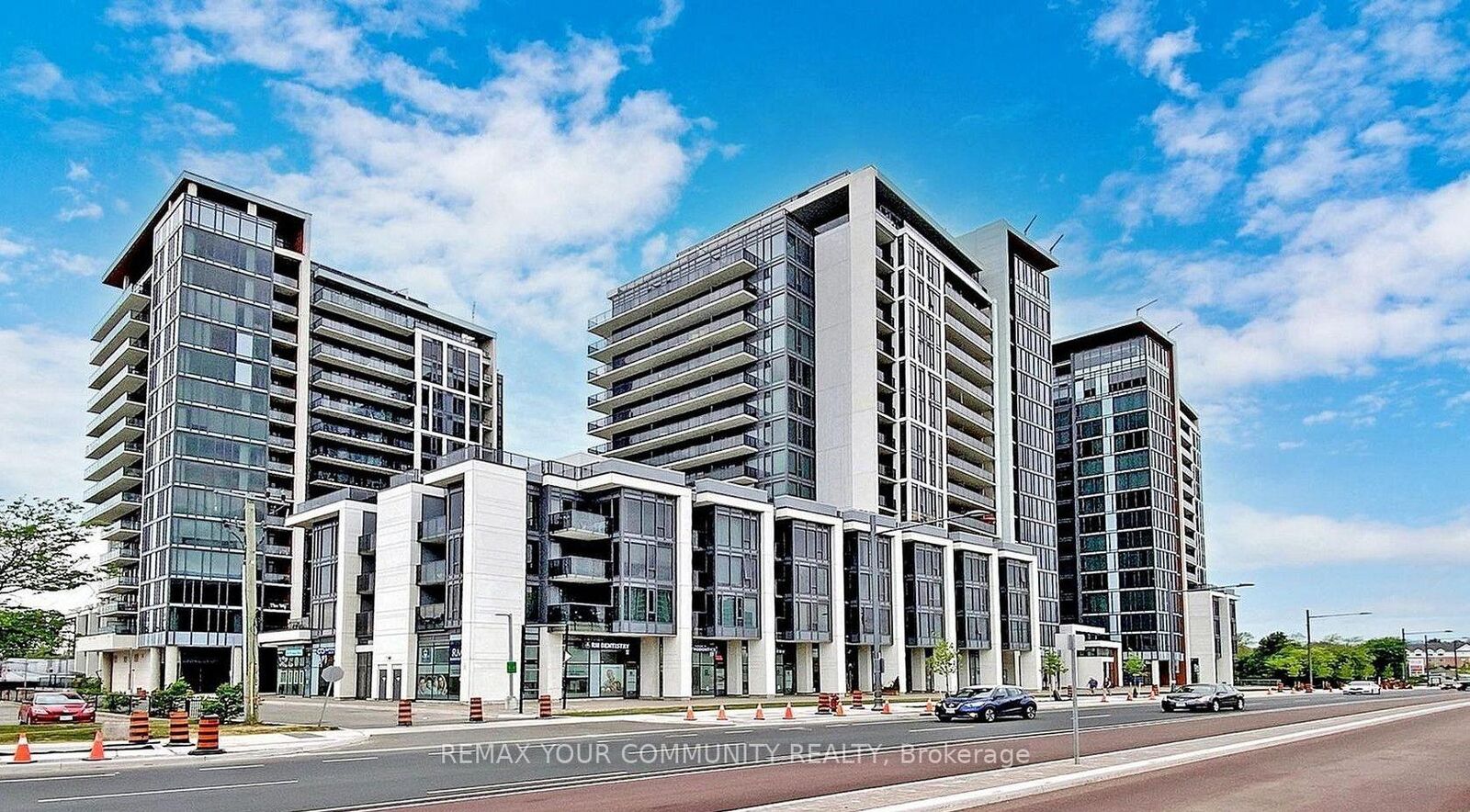 Property Photo:  9600 Yonge Street Ph05  ON L4C 1V6 