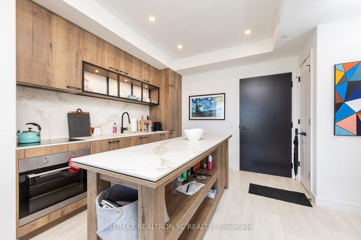 Property Photo:  505 Richmond Street W 1210  ON M5V 1Y3 