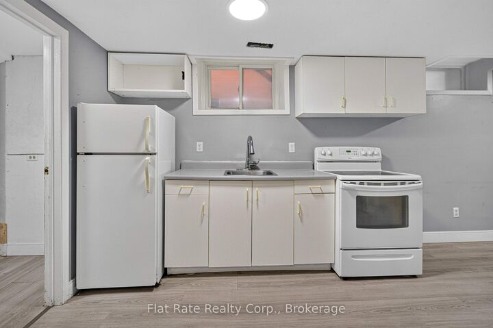 Property Photo:  660 George Street N #3  ON K9H 3S8 