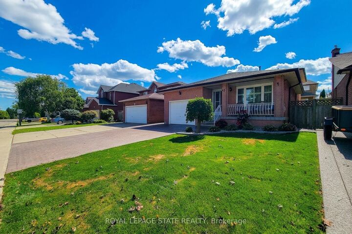 Property Photo:  276 Greencedar Drive  ON L9C 6S9 