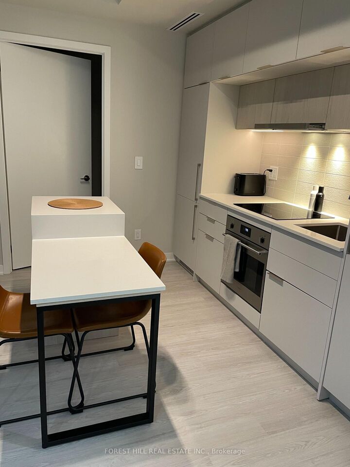 Property Photo:  185 Alberta Avenue 316  ON M6C 0A5 