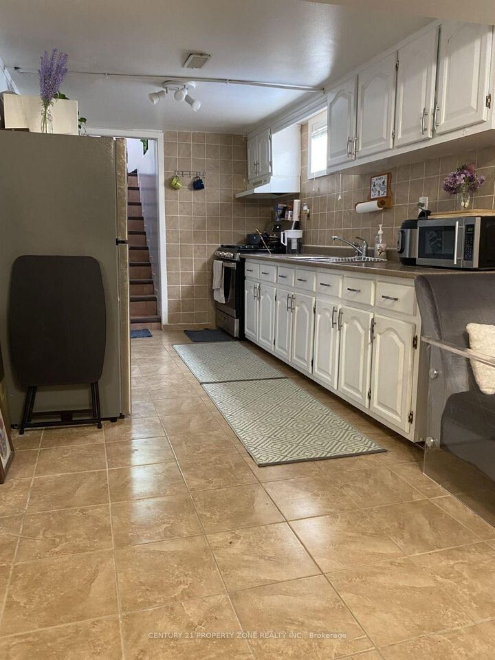 Property Photo:  188 Hess Street N  ON L8R 2T4 