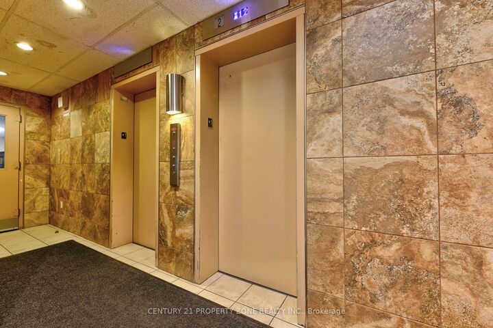 Property Photo:  3025 Queen Frederica Drive E 907  ON L4Y 3A1 