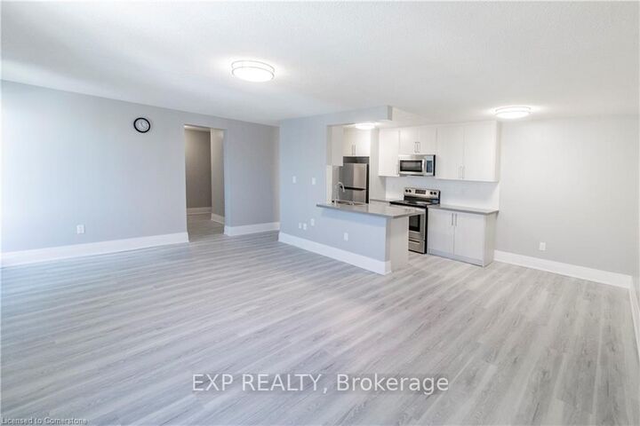 Property Photo:  4422 Huron Street 601  ON L2E 7C8 