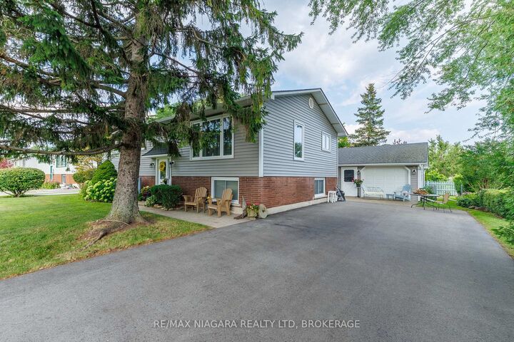Property Photo:  924 Daytona Drive  ON L2A 4Z8 
