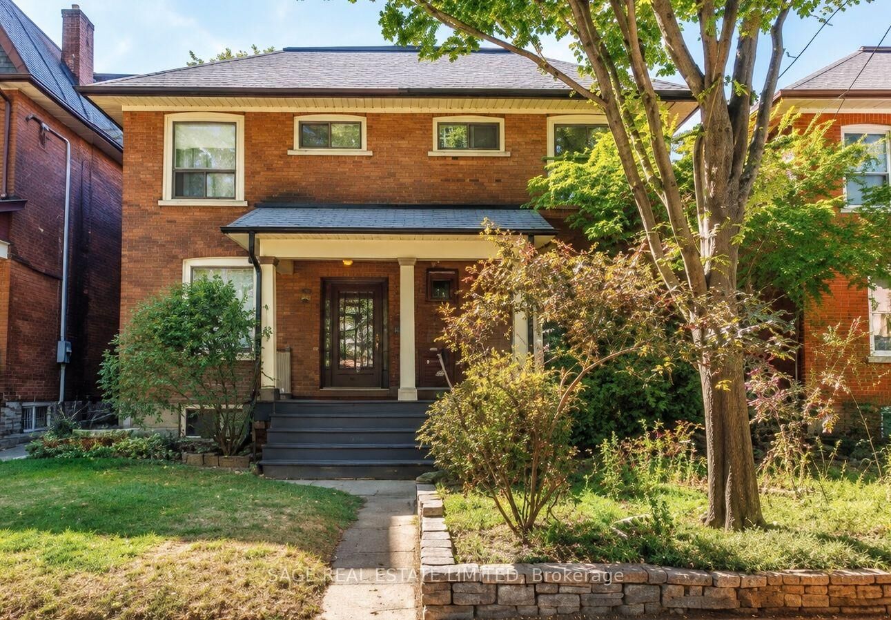 Property Photo:  130 West Lodge Avenue  ON M6K 2T5 