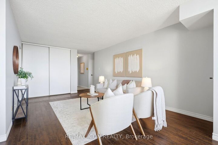 Property Photo:  375 King Street N 708  ON N2J 4L6 