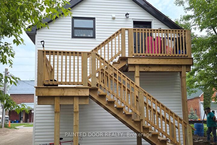 Property Photo:  109 Albert Street S  ON L3V 5L1 