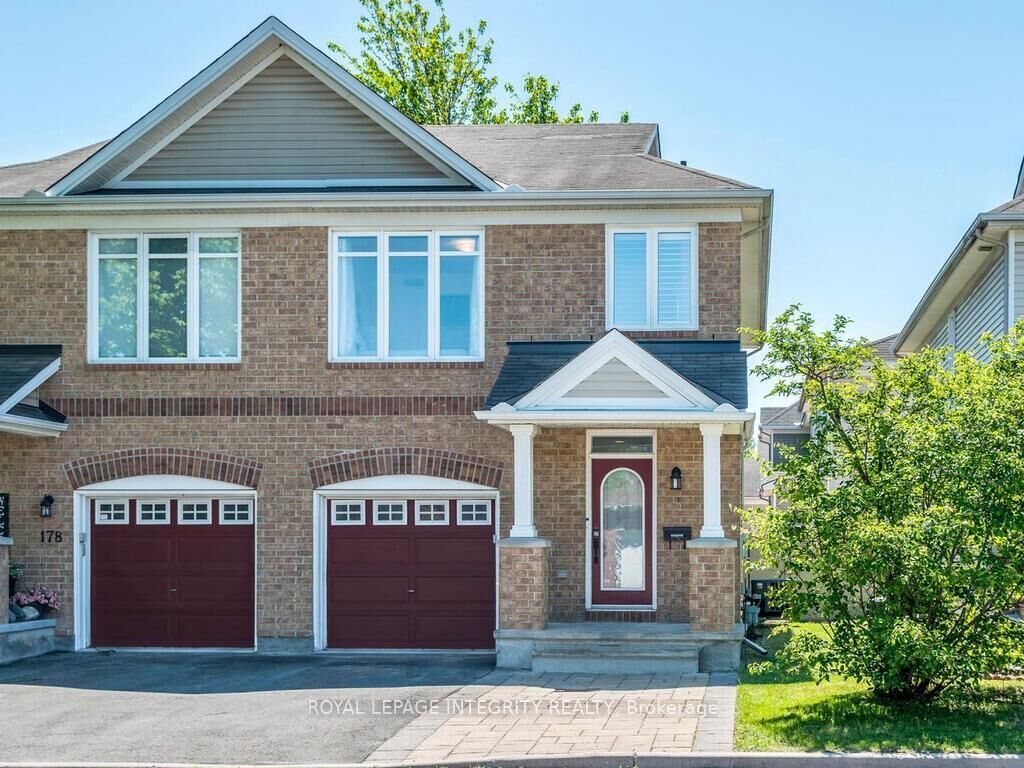 Property Photo:  176 Parkin Circle  ON K1T 4G4 