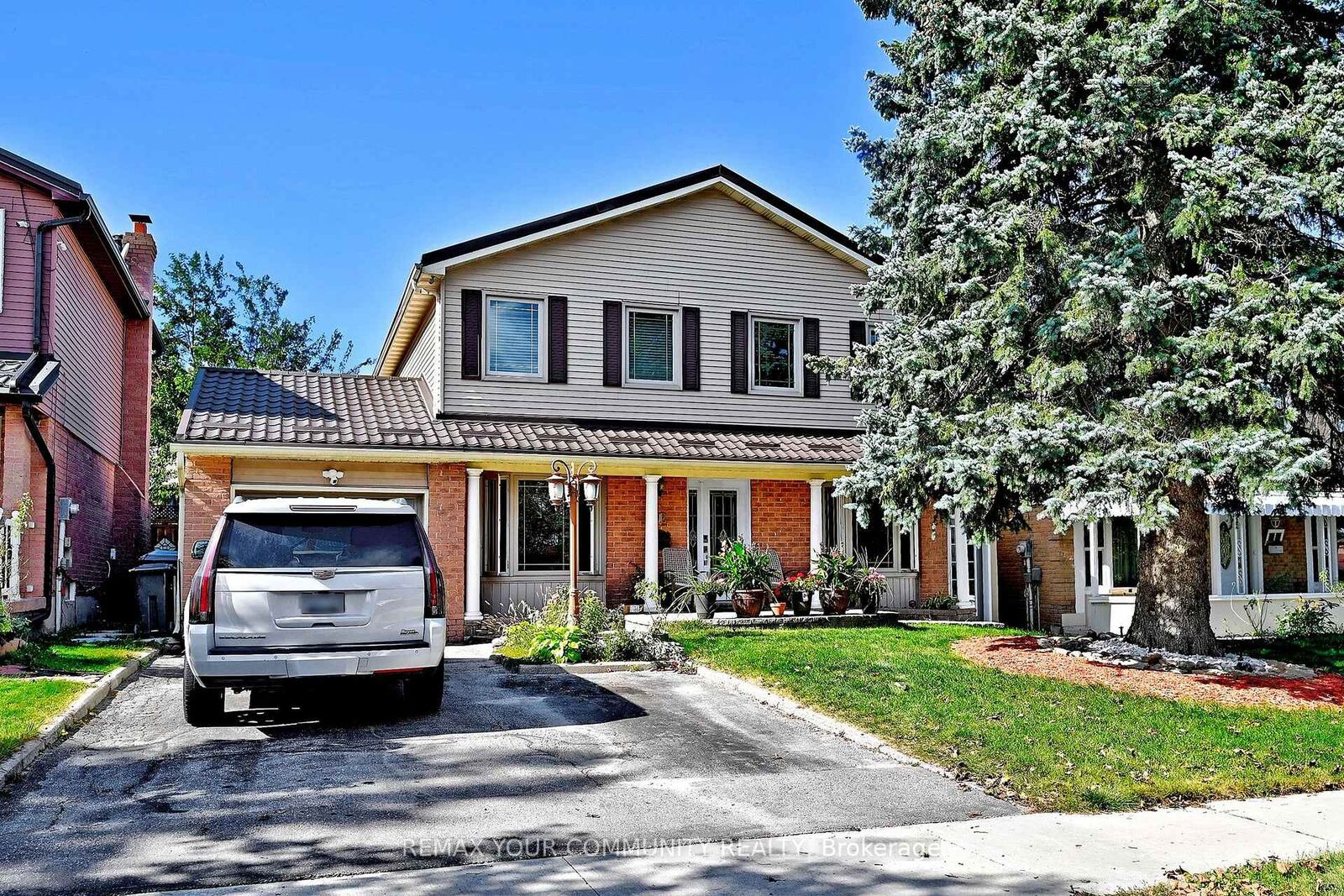 Property Photo:  22 Fawcett Trail  ON M1B 3B3 