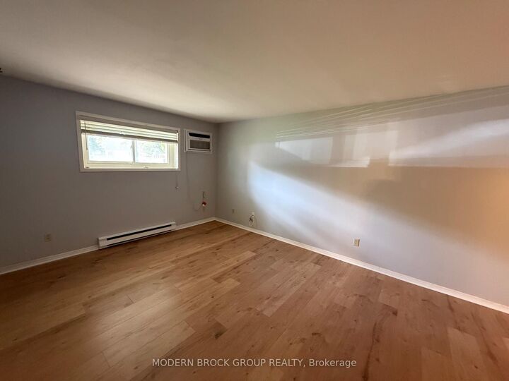 Property Photo: 1100 Millwood Avenue 105 ON K6V 6Z3