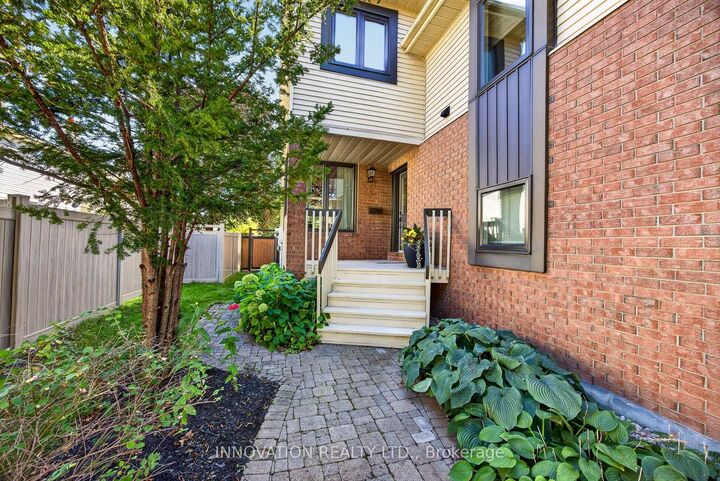 Property Photo:  96 Florizel Avenue  ON K2H 9P9 