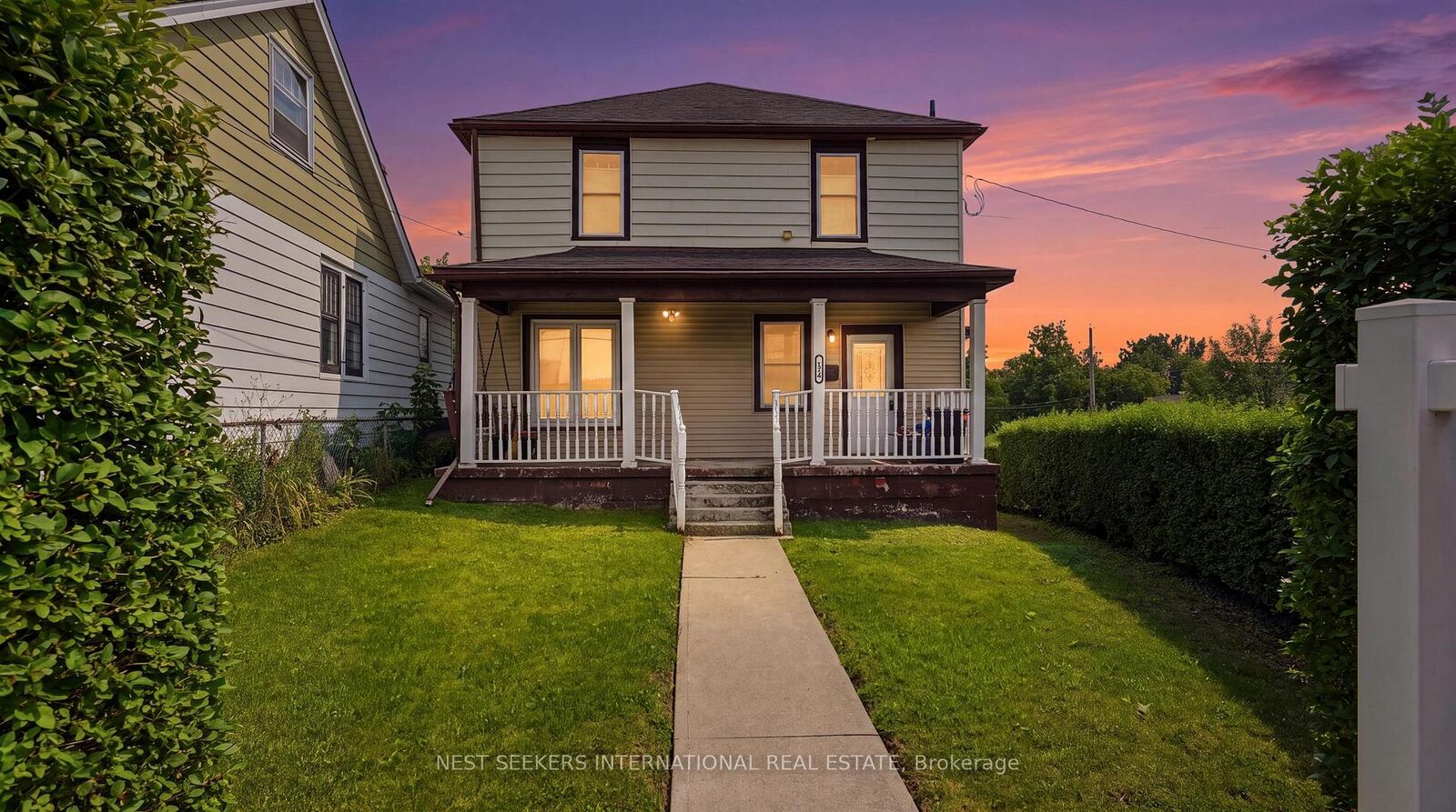 Property Photo:  154 Niagara Falls Road  ON L2V 1H6 