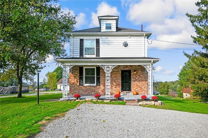 Property Photo:  864 Clay Pike  PA 15642 