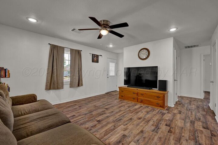 Property Photo:  4408 S Travis Street  TX 79110 