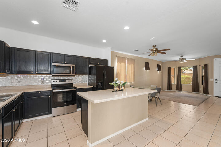 Property Photo:  900 W Broadway Avenue 82  AZ 85120 