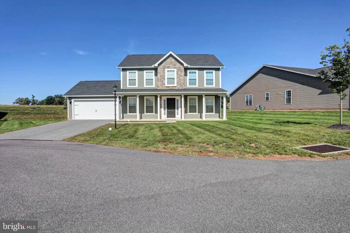 Property Photo:  10 Egret Court  PA 17325 