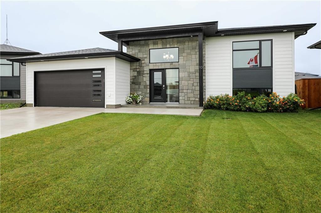 Property Photo:  1 Reed Cove  MB R5G 0L5 