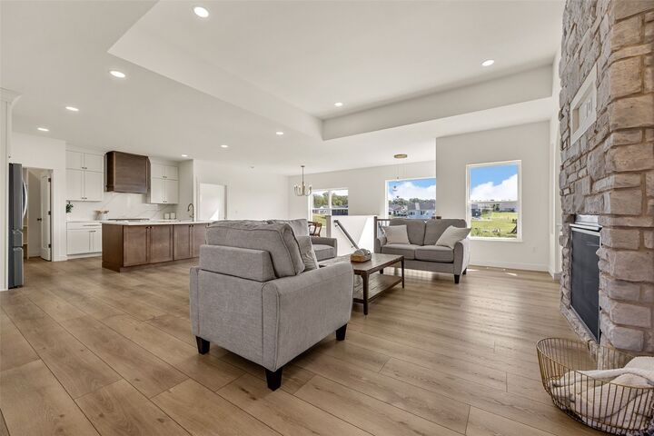 Property Photo:  524 Park View Court  IA 52314 