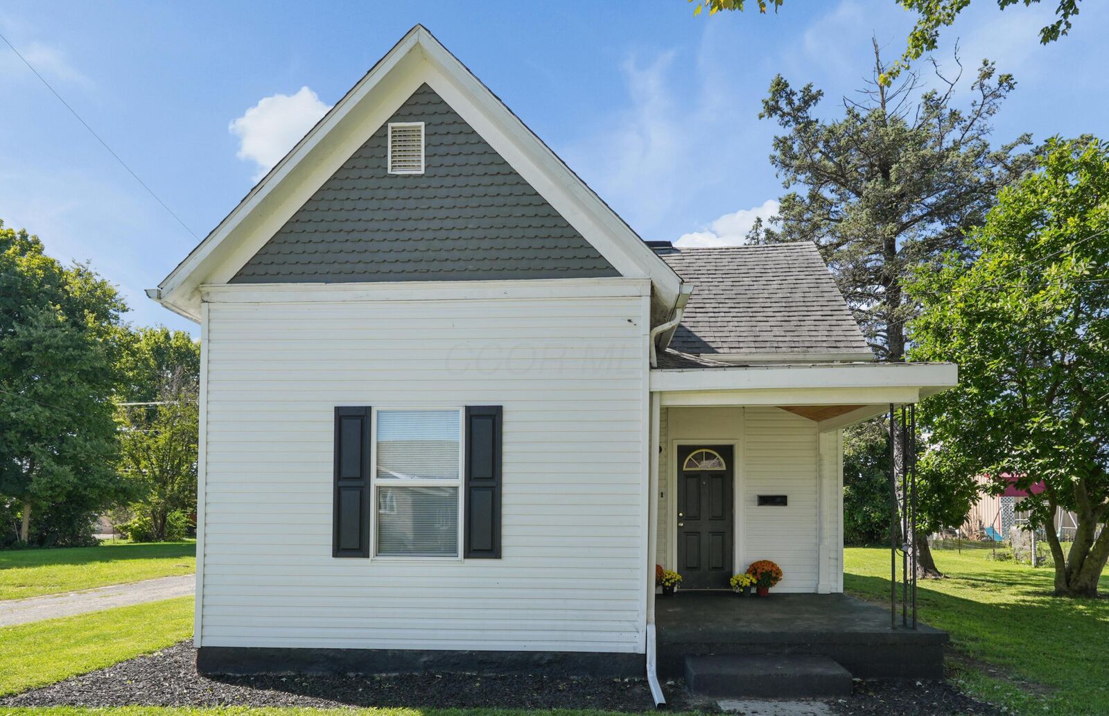 Property Photo: 13 Maple Street OH 43128