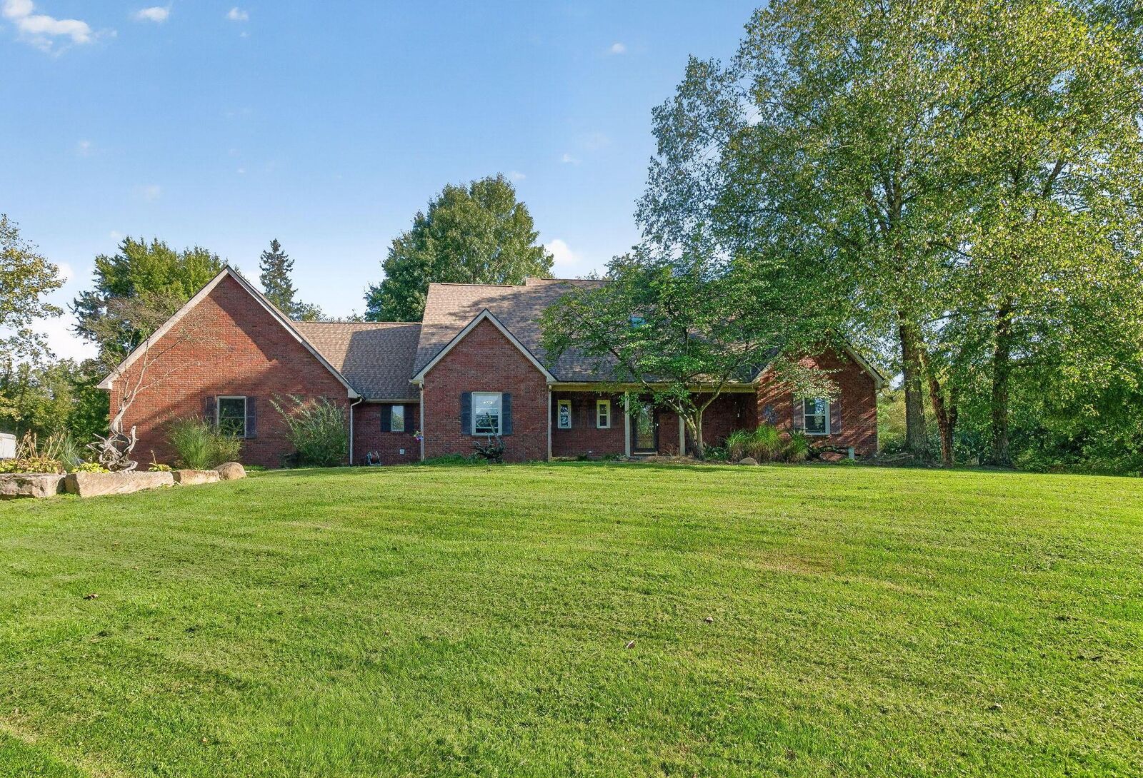 Property Photo:  240 Ross Road  OH 43074 