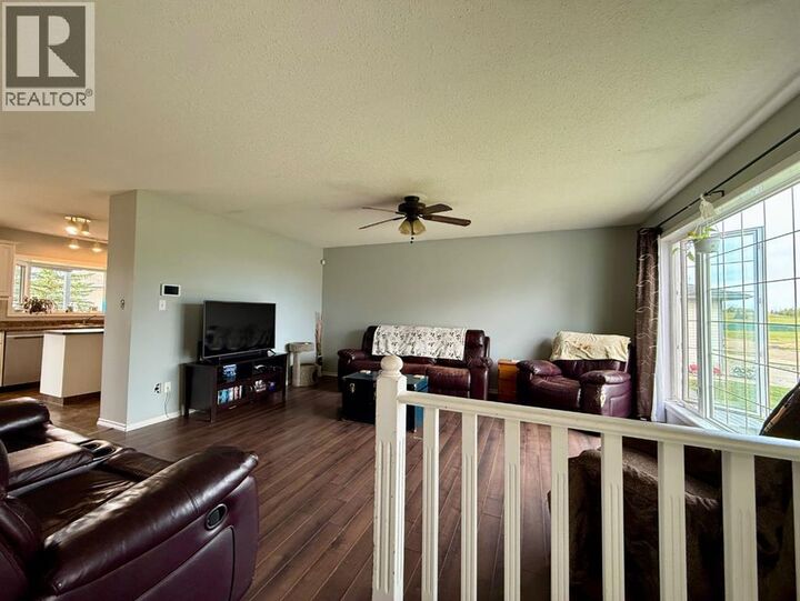 Property Photo:  5010 47 Street  AB T0B 2H0 