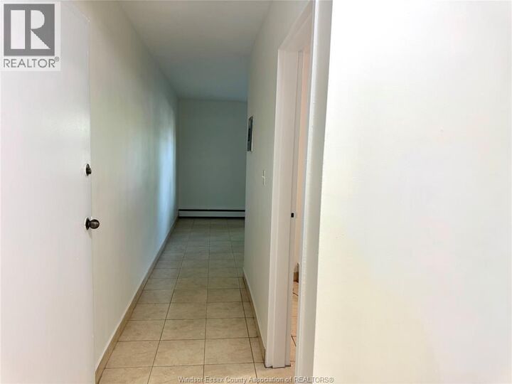 Property Photo:  2035 University Avenue West 105  ON N9B 1E1 