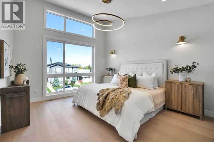 Property Photo:  417 37 Avenue Northwest  AB T2K 0C6 