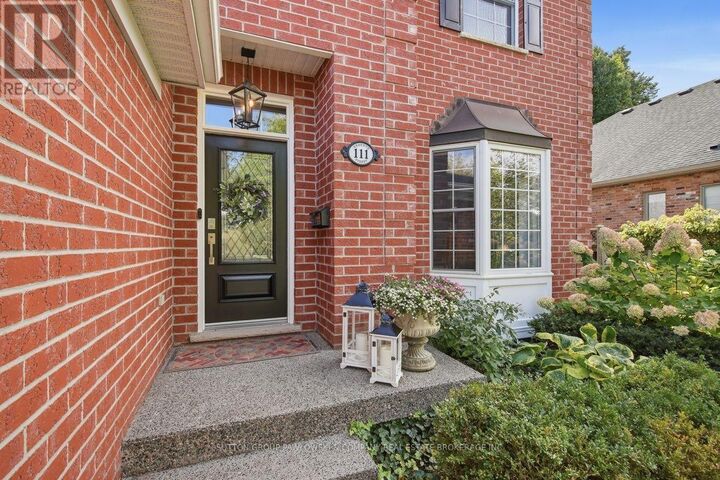 Property Photo: 111 Hesketh Street ON N6G 5H5