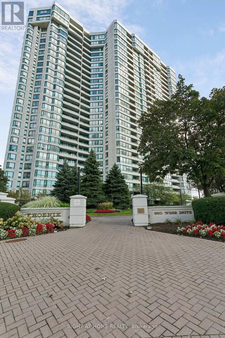 Property Photo:  550 Webb Drive 612  ON L5B 3Y4 