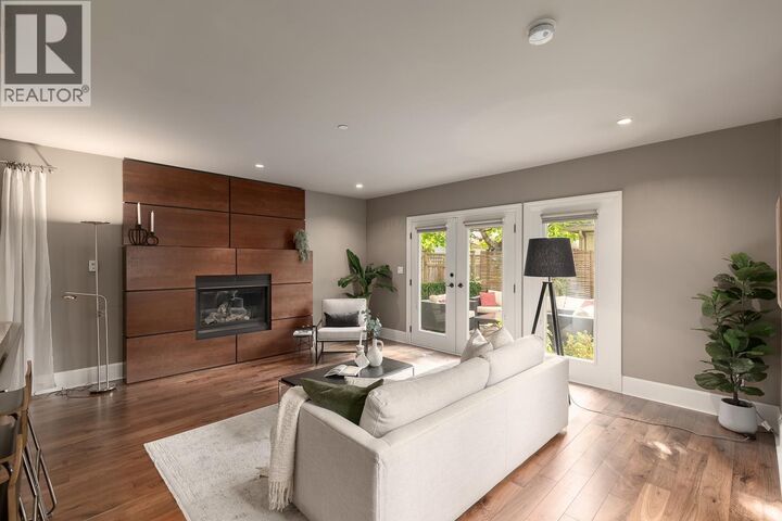 Property Photo: 850 East 10th Avenue BC V5T 2B1