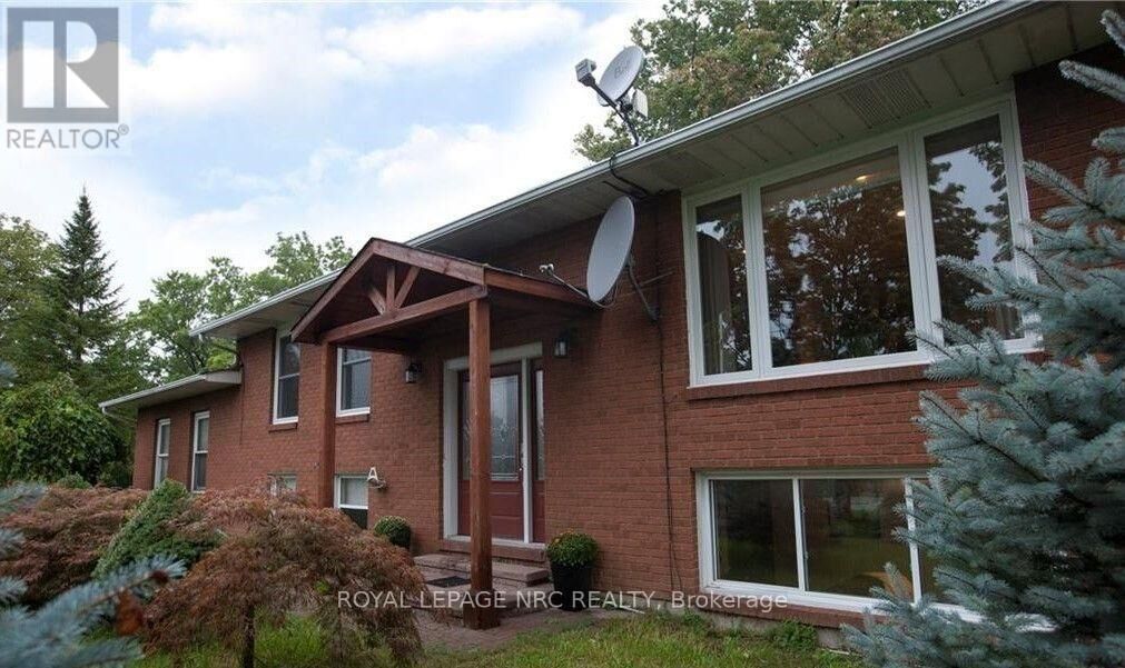 Property Photo: 4823 North Thirty Road North ON L3J 1W2