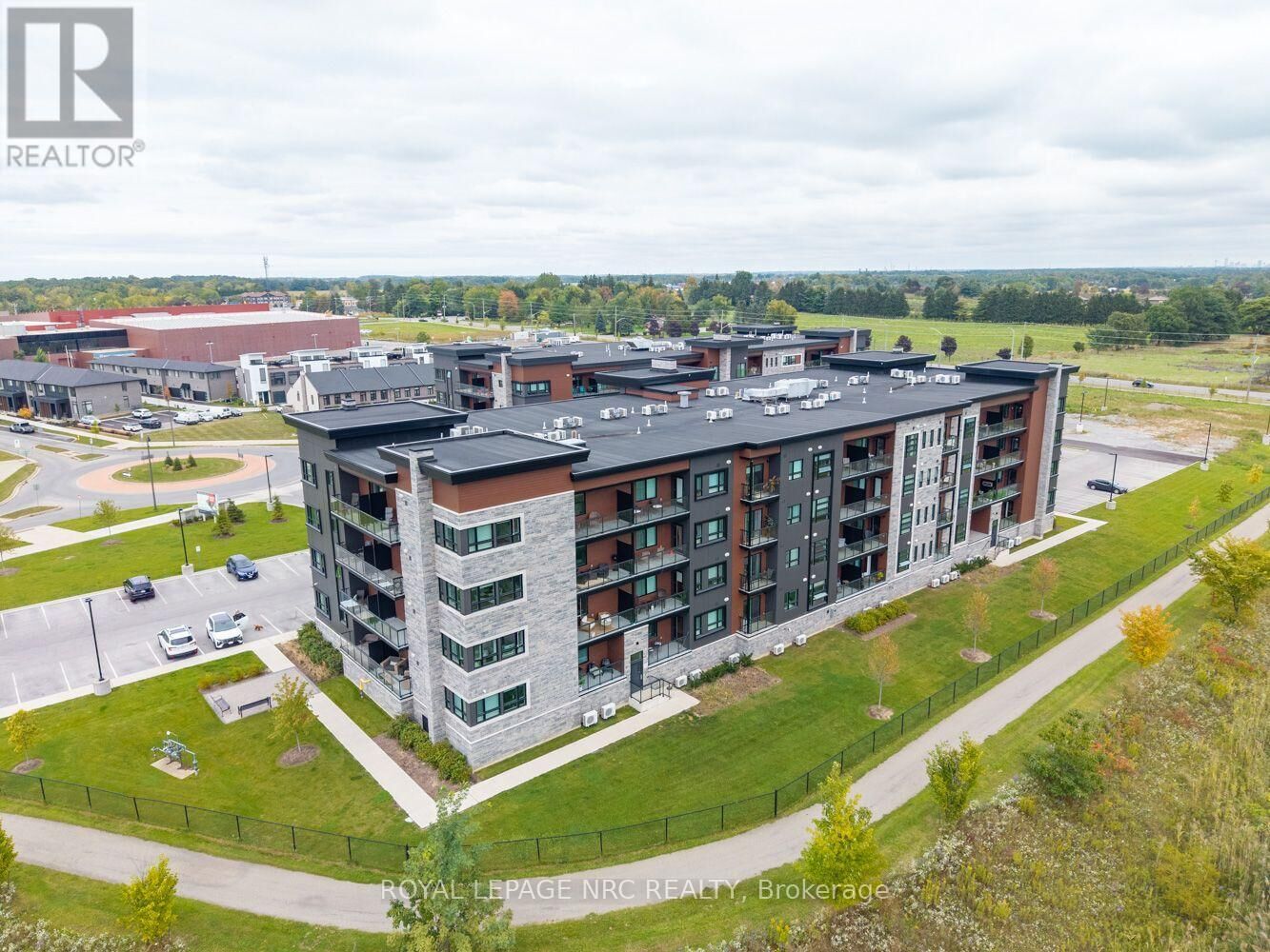 Property Photo:  118 Summersides Boulevard 307  ON L3E 0C1 