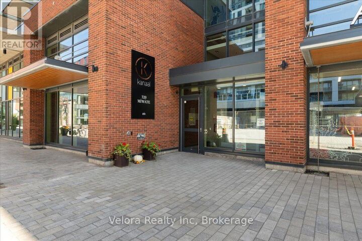 Property Photo:  320 Miwate Private 514  ON K1R 0E1 