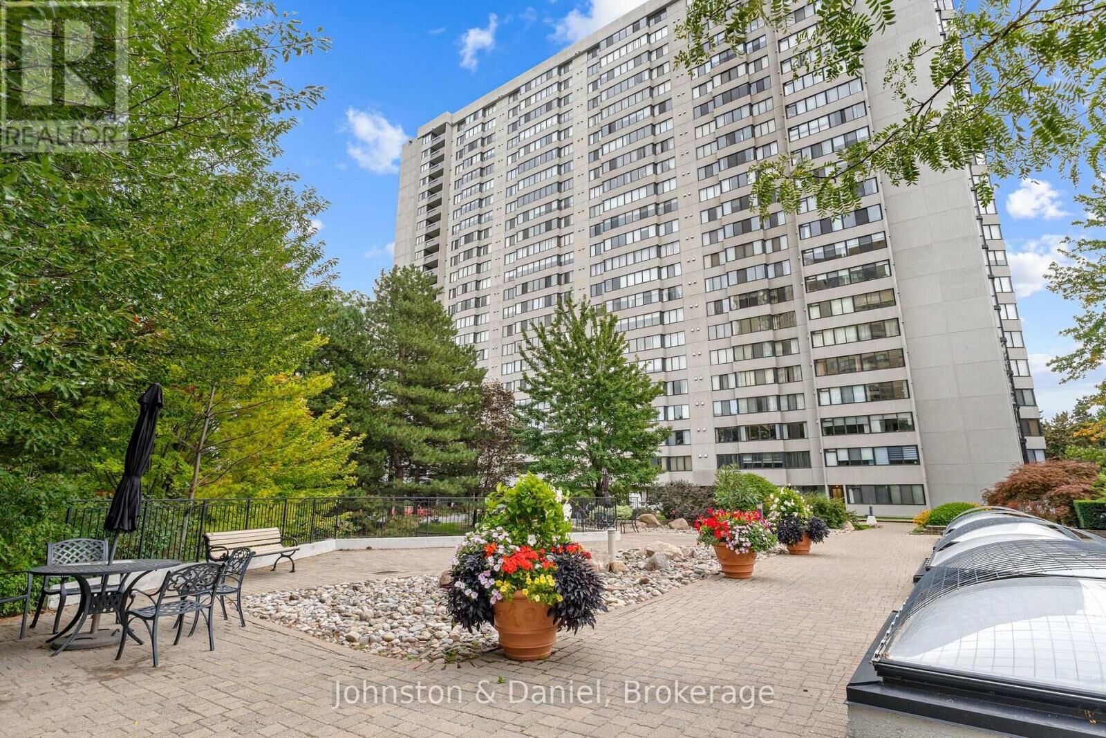 Property Photo:  2350 Bridletowne Circle 1107  ON M1W 3E6 