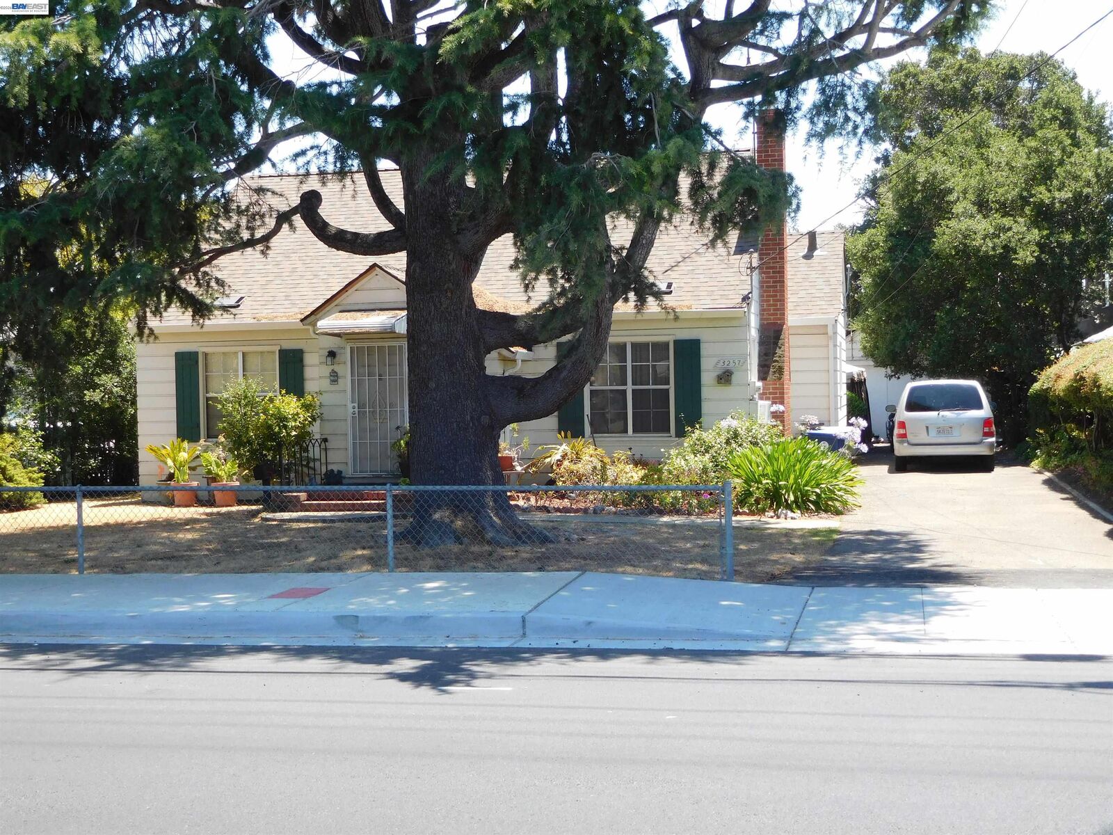 Property Photo:  3257 Somerset Ave  CA 94546 